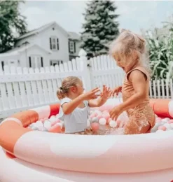 Kinky Splash Inflatable Pool