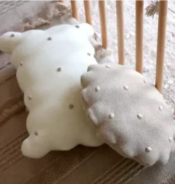 Knitted Cushion Biscuit Ivory