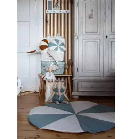 “Blue Candy” Round Patchwork Mat