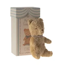 My first teddy - Sand