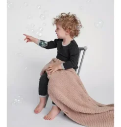 Ribbed Blanket Fuzzy