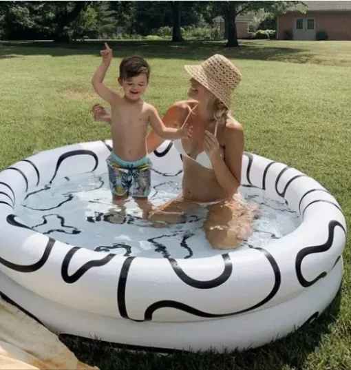 Wavy Bjorne Inflatable Pool