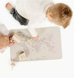 World Map Changing Mat