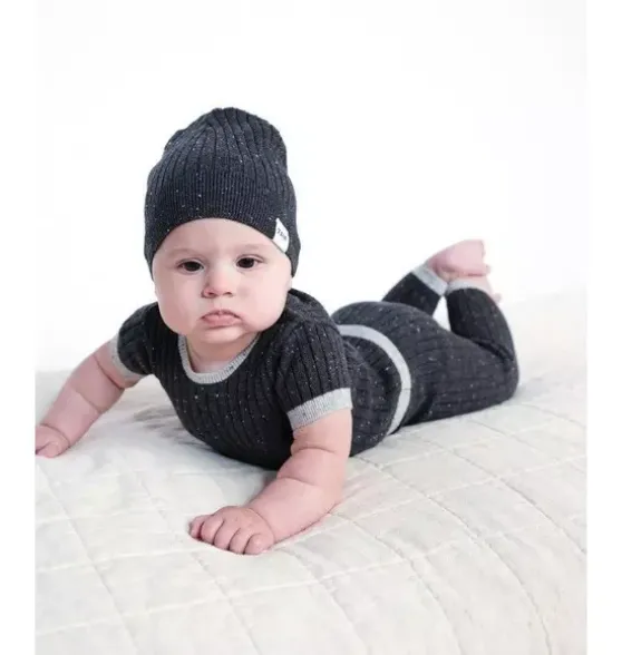 Beanie - Hug Me