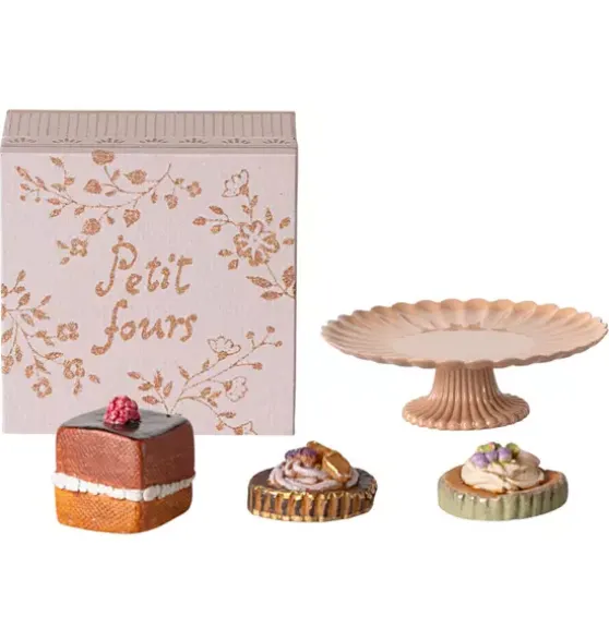 Cakes and cakestand, Mini