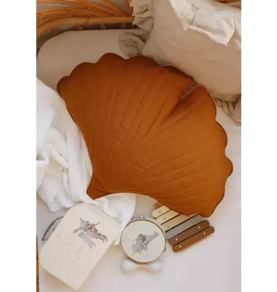 Linen “Caramel” Ginkgo Leaf Pillow