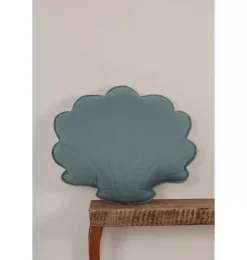 Linen &ldquo;Eye of the Sea&rdquo; Shell Pillow