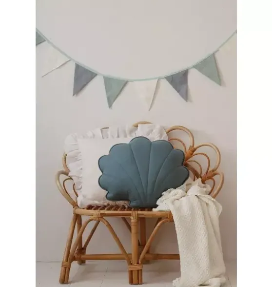 Linen “Eye of the Sea” Shell Pillow