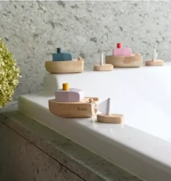 Ofune Wind-Up Wooden Boat - Pink