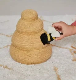 Play Rug Pollination