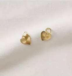 Ribbed Heart of Gold Huggies