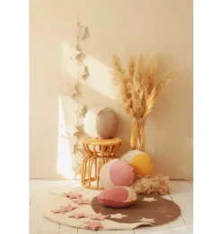 Velvet &ldquo;Cream Dust&rdquo; Garland with Stars